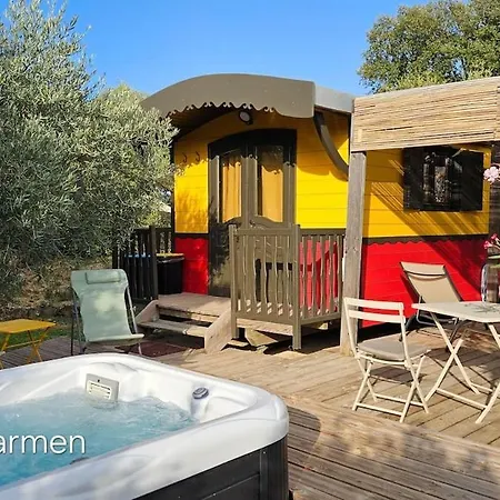 Roulotte Carmen Avec Jacuzzi Appartement